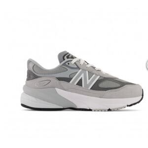 New Balance Big Kids FuelCell 990v6 Grey Silver Running Shoes Size 6